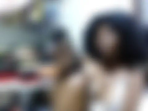 Kimberlysquit লাইভ XXX চ্যাট
