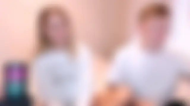 Pertunjukan Kamera Seks Secara Langsung juliaanddima