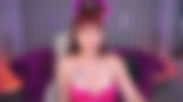 Seks show uživo modela DawnGwin na kameri