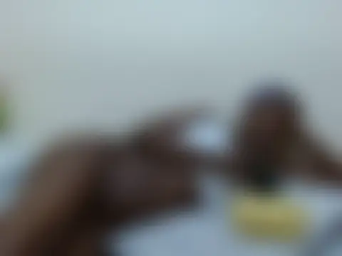 Sala de chat en directo de queen_ema1