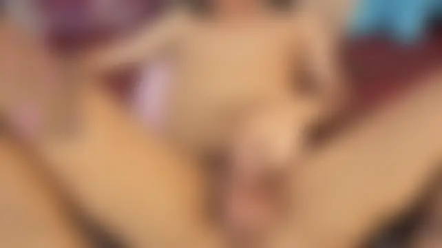 Emilly-hall Show in webcam