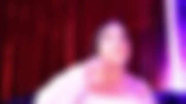Bella_Stoone_ Ruang Obrolan Langsung