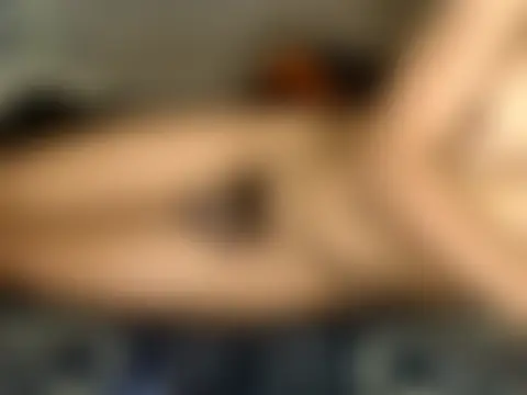 Seks show uživo modela yourgoddesslatina's na kameri