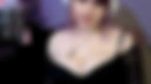 KristiBloom Adlı Modelin Canlı Sohbet Odası