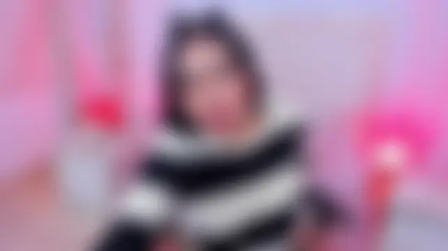 fiory_tay Adlı Modelin Canlı XXX Sohbeti