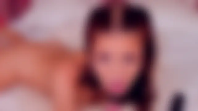 AdoraLynn Webcam show