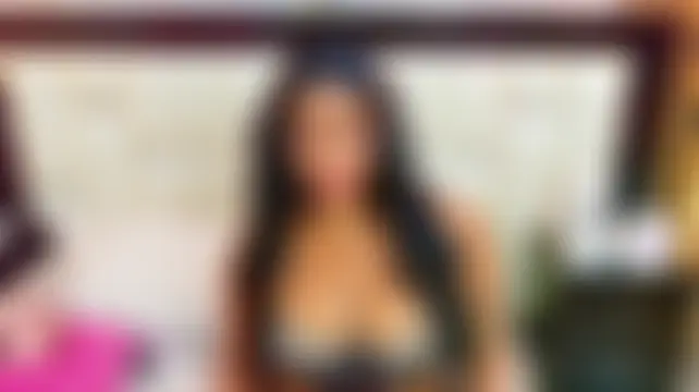 SalomeRestrepo's Live Chat Room