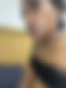 AddictiveMassiveBooty's Webcam Show