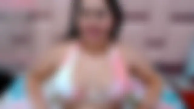nikol_hot18n Live XXX chat