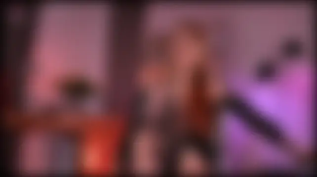 חדר צ'אט בשידור חי של RedJasmine_
