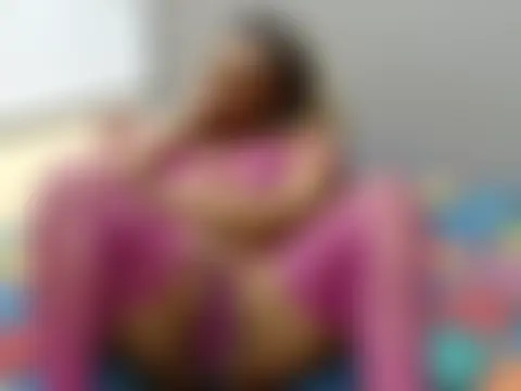 JusyBee Adlı Modelin Canlı XXX Sohbeti
