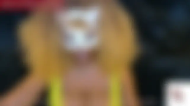 BlackSirenQueen live XXX chat