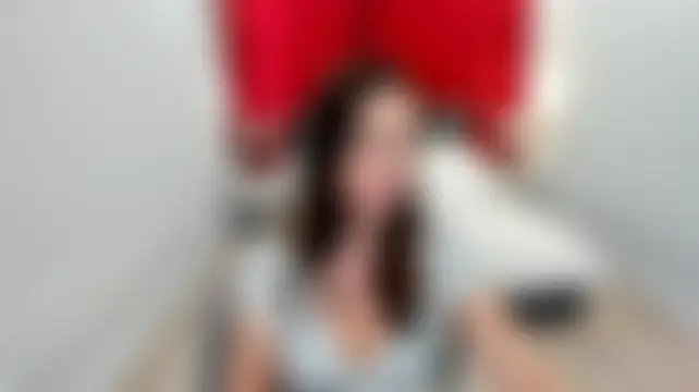 HoneyBlossome's Live Webcam Chat