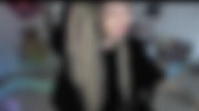 HoneySallyMoore's Live Webcam Chat