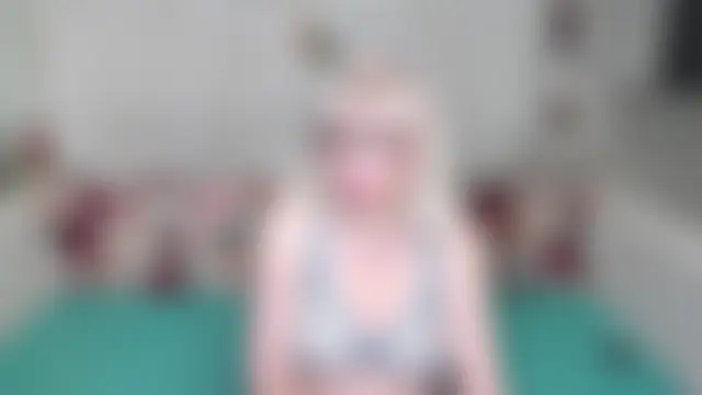 SquirtingMom's Live Chat Room