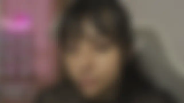 EmmitaGarcia's Live Chat Room