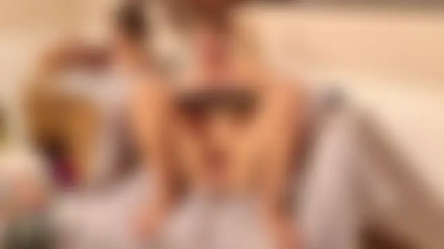 isabelle_scott's Live Sex Cam Show