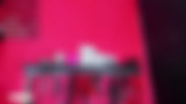sarita_moller élő chatszobája