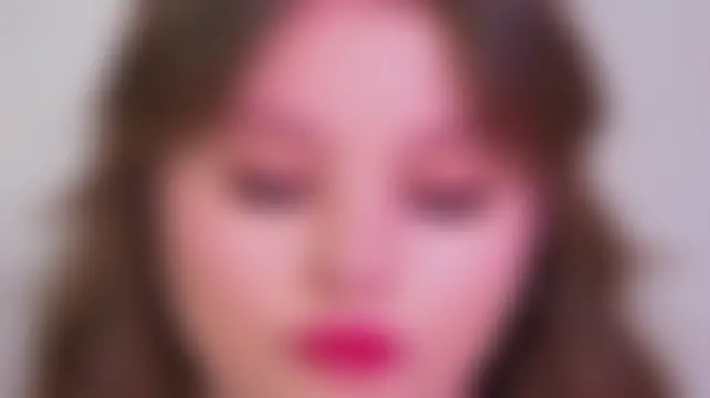 Chat soba uživo modela KeiraAsti