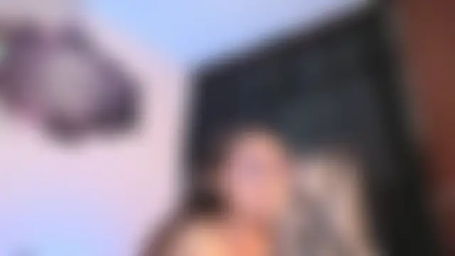 Scarlett_Bliis élő chatszobája