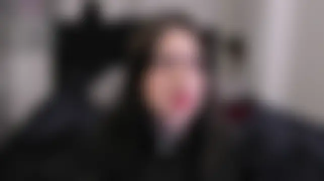 Amy_Aloqua Adlı Modelin Canlı Sohbet Odası
