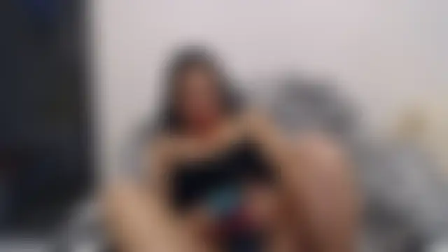 חדר צ'אט בשידור חי של MissElla