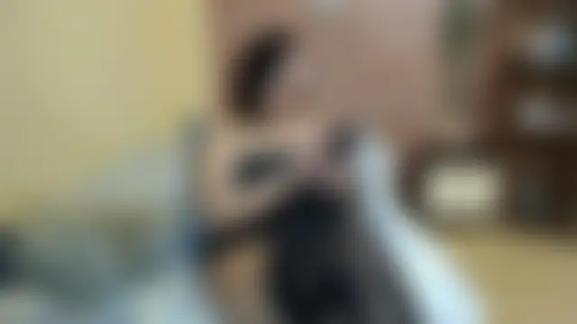EvelyneFlirtyMilf 即時聊天室