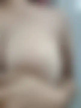 Anvy_143 Adlı Modelin Canlı Sohbet Odası