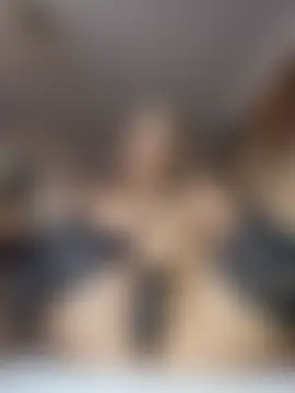 חדר צ'אט בשידור חי של BLONDKICIA1