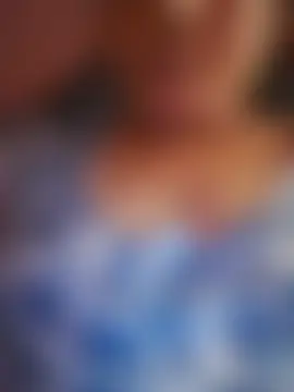 חדר צ'אט בשידור חי של Varsha_96