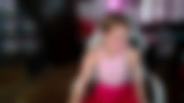 Kira_honeyy élő chatszobája