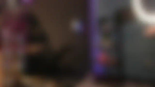 Emily_robertss1 élő chatszobája
