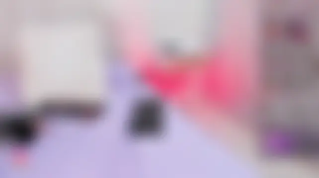 Corinabaker's Live Chat Room