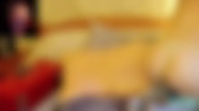 חדר צ'אט בשידור חי של thetinyblue