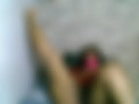 חדר צ'אט בשידור חי של MonicaSmith12