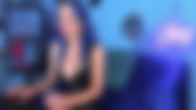 חדר צ'אט בשידור חי של Queen_of_Hearts1
