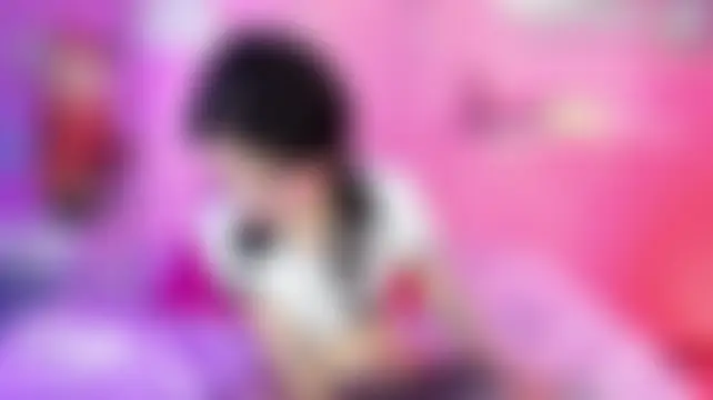חדר צ'אט בשידור חי של hanna__azumi