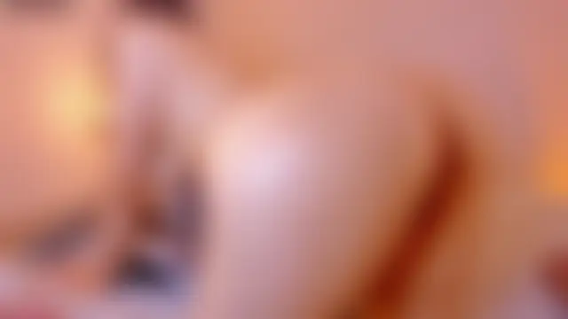 miah_luv Adlı Modelin Canlı Sohbet Odası