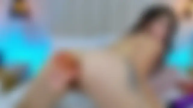 Carrie_GB – Naživo chatovacia miestnosť