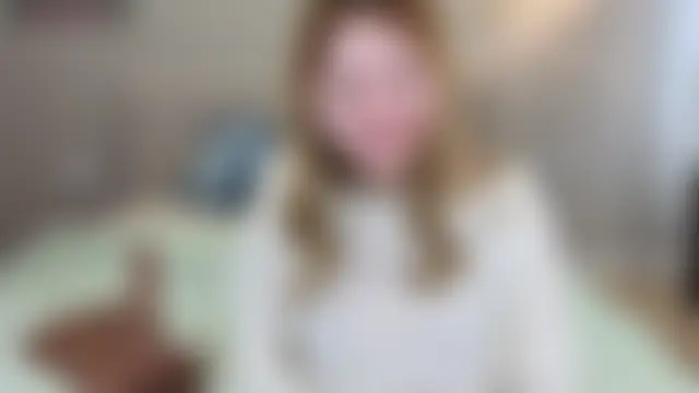 חדר צ'אט בשידור חי של babyyullii