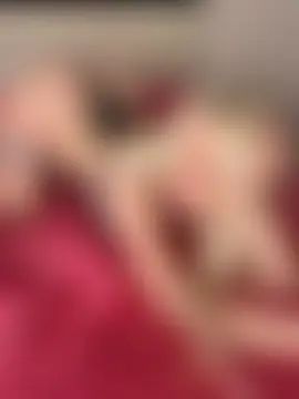 blondebunny999_999 现场聊天室