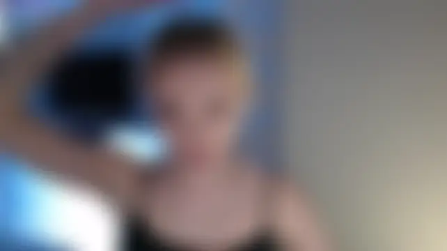 Živá chatovací místnost Emily_Hartt