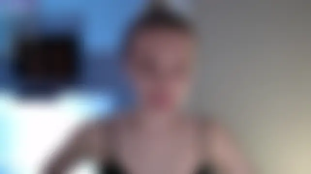 Chat soba uživo modela Emily_Hartt