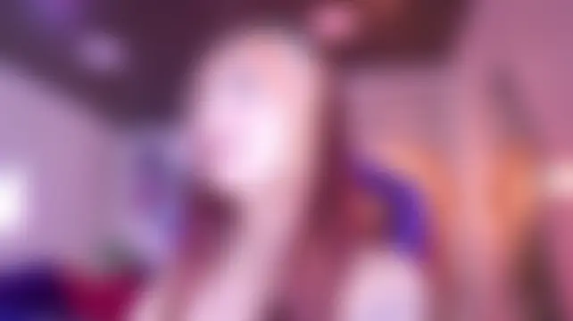 Rebecah_1 Adlı Modelin Canlı Sohbet Odası