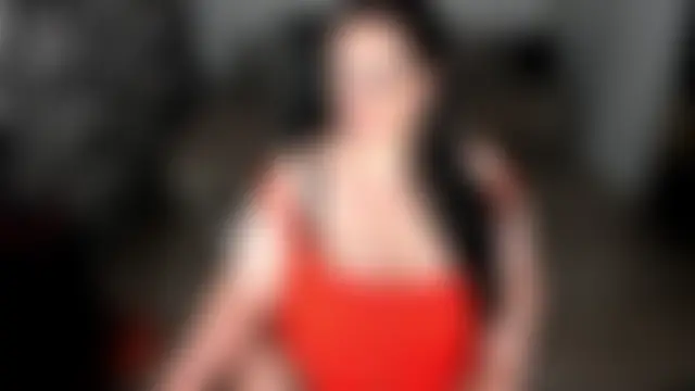 חדר צ'אט בשידור חי של Charlotte_Diamonds