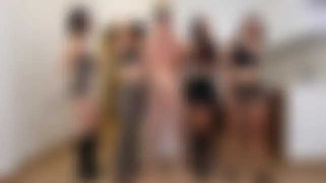 Petiteess লাইভ চ্যাট রুম
