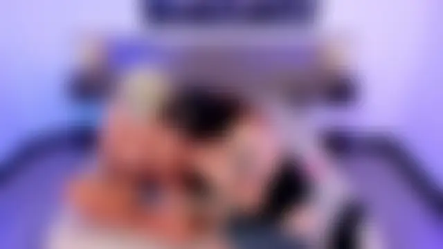MiaYMollyn Live chat-huone
