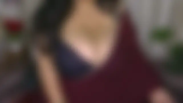 Curvy_Queen_ Chat Room in diretta