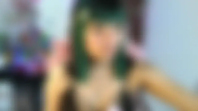 Maron_baez_18 Adlı Modelin Canlı Sohbet Odası