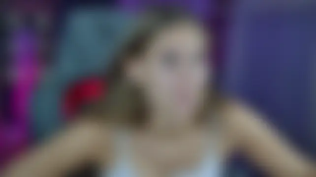 Sweet_Emilya – Naživo chatovacia miestnosť